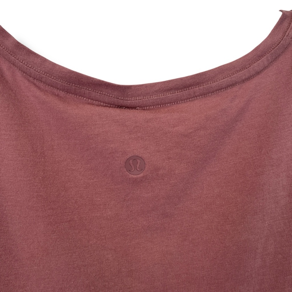 lululemon Love Tee V V-Neck Curved Hem Short Sleeve T-Shirt Red Dust REDU sz 12 - Picture 5 of 6